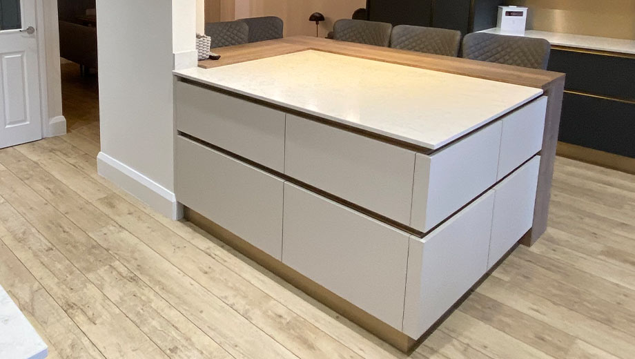 Modern grey kitchen with metallic accents